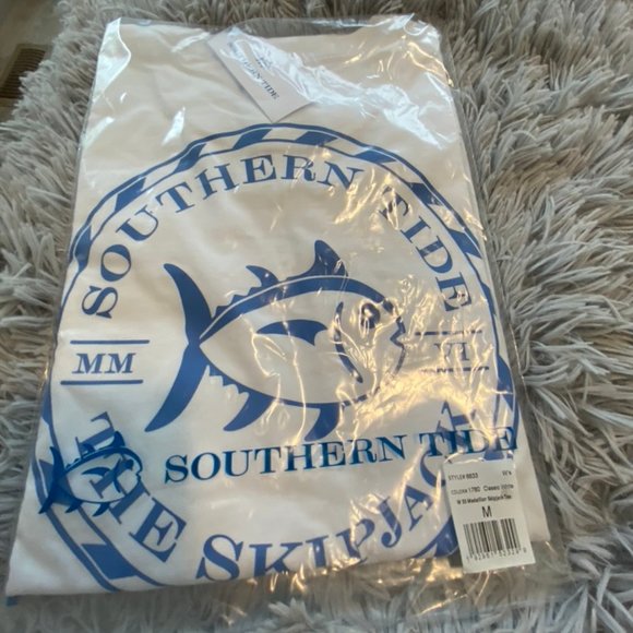 3 for 30 ~ Southern Tide Classic White Medallion Skipjack Tee - Women M - Picture 3 of 5